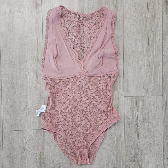 NWOT Ambiance Bodysuit, Size S, Dusty Pink - Picture 4 of 11